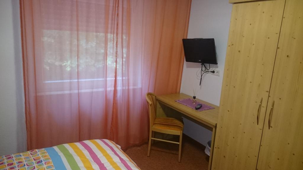 Gasthof Wilhelm Tell Fremdenzimmer Zirndorf Eksteriør bilde